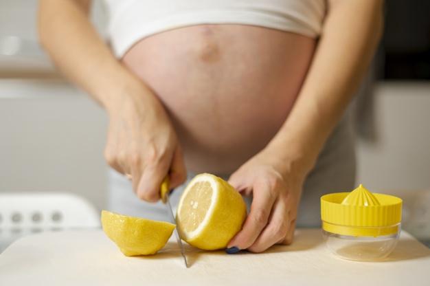 Femme enceinte citron